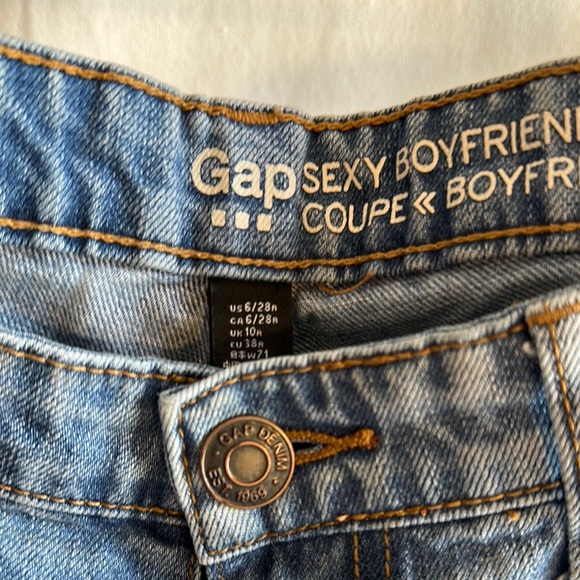 Silver Jeans Women's Cropped Distressed Jeans - Blue - Picture 3 of 8